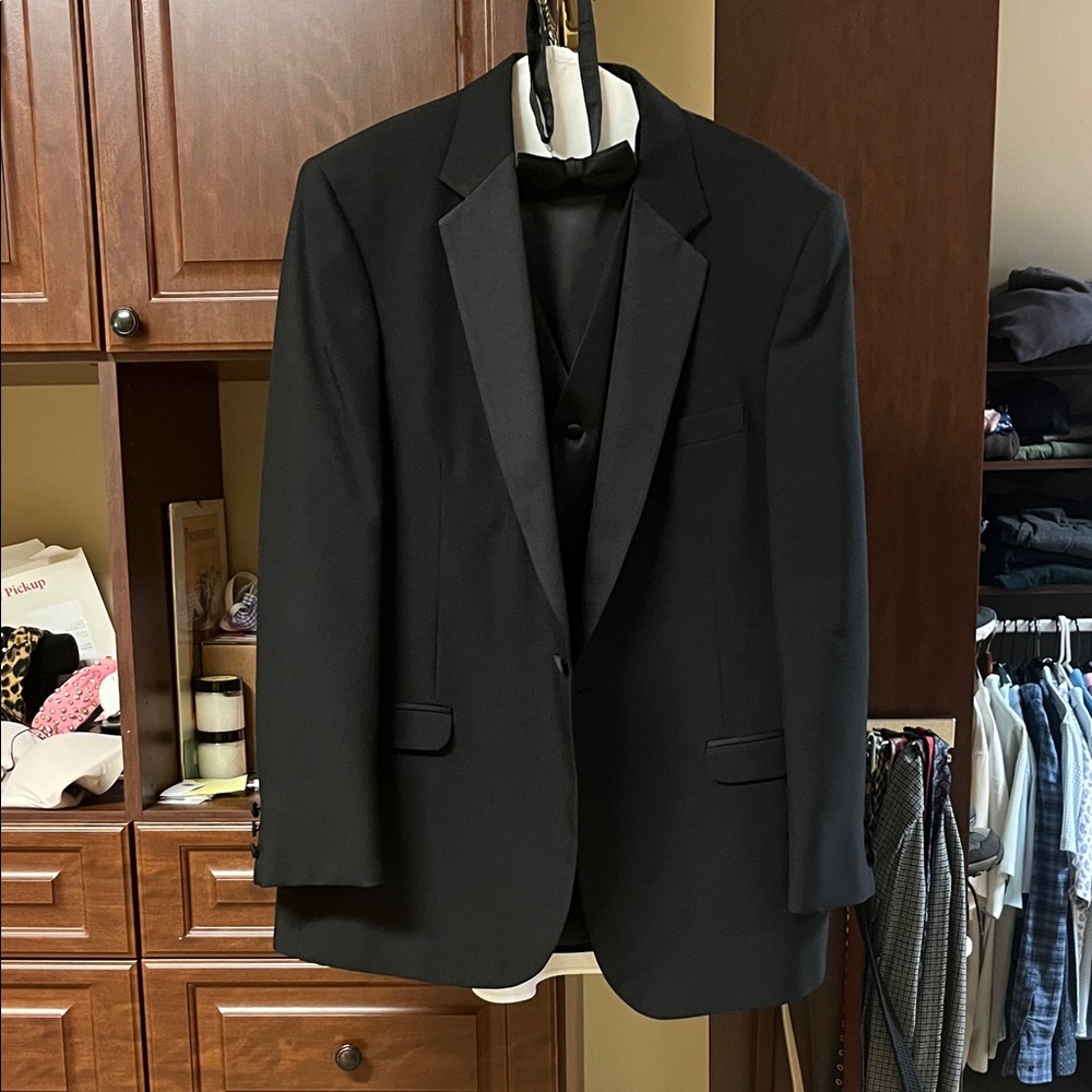 Elegant Black Men's Tuxedo Jacket
